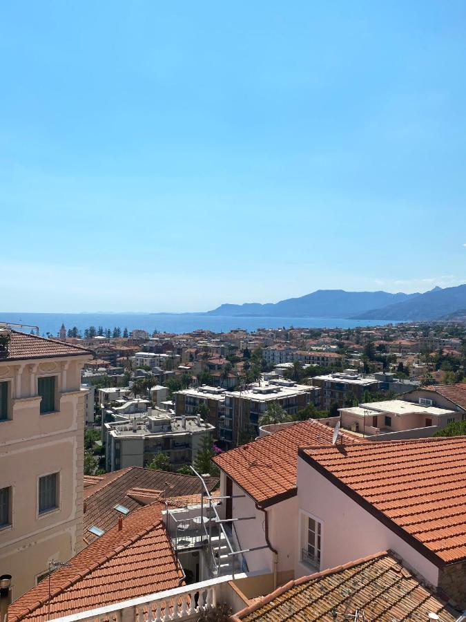 Casa Petra - Appartamento Vista Mare Citta Vecchia Bordighera Exterior photo